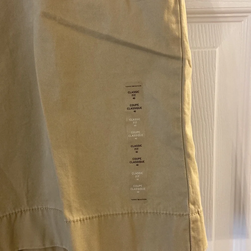 Tommy Hilfiger Man Shorts size 40 Classic Fit inseam 10” color tan